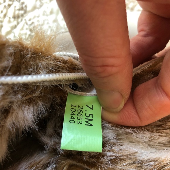 Timberland boots, fur lined, Woman’s Size 7.5 - Picture 9 of 12